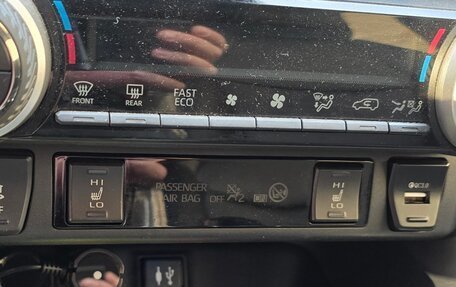 Toyota RAV4, 2020 год, 3 650 000 рублей, 14 фотография