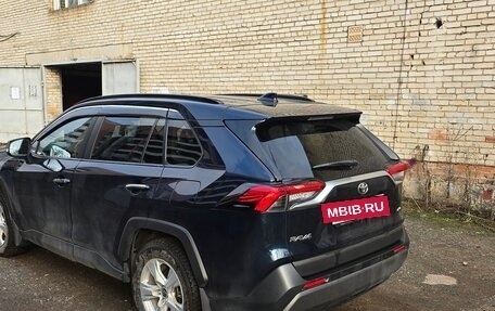 Toyota RAV4, 2020 год, 3 650 000 рублей, 6 фотография