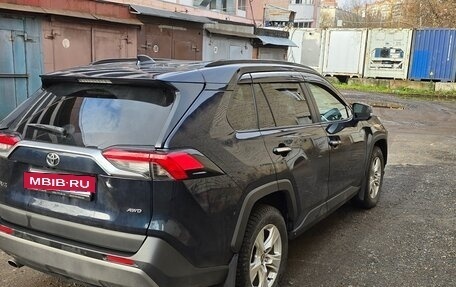 Toyota RAV4, 2020 год, 3 650 000 рублей, 4 фотография