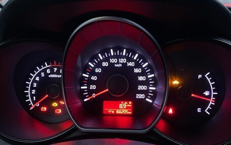 KIA Rio III рестайлинг, 2015 год, 830 000 рублей, 10 фотография