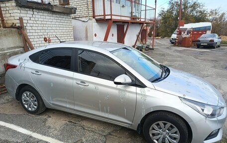 Hyundai Solaris II рестайлинг, 2017 год, 850 000 рублей, 4 фотография