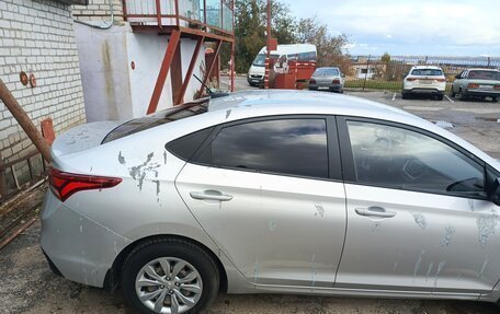 Hyundai Solaris II рестайлинг, 2017 год, 850 000 рублей, 5 фотография