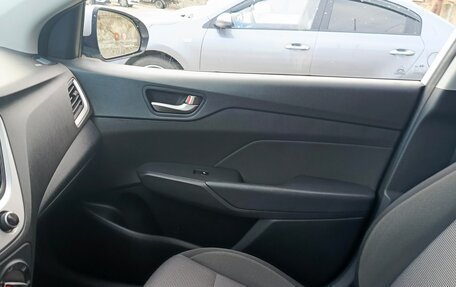 Hyundai Solaris II рестайлинг, 2017 год, 850 000 рублей, 7 фотография