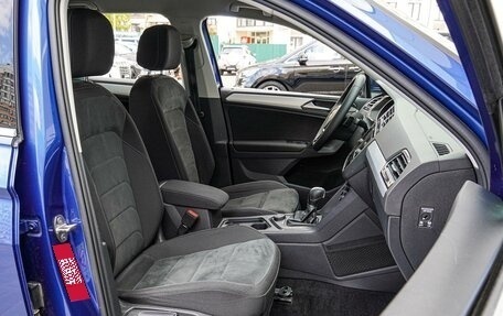 Volkswagen Tiguan II, 2018 год, 1 898 000 рублей, 8 фотография