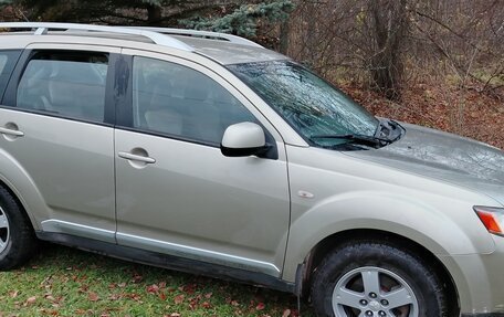 Mitsubishi Outlander III рестайлинг 3, 2008 год, 795 000 рублей, 2 фотография