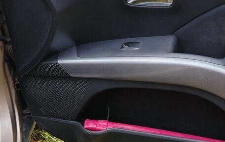 Mitsubishi Outlander III рестайлинг 3, 2008 год, 795 000 рублей, 16 фотография