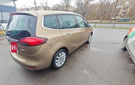 Opel Zafira C рестайлинг, 2013 год, 900 000 рублей, 3 фотография