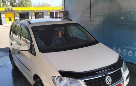 Volkswagen Touran III, 2008 год, 615 000 рублей, 3 фотография