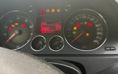 Volkswagen Passat B6, 2006 год, 700 000 рублей, 3 фотография