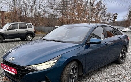 Hyundai Elantra, 2020 год, 1 920 000 рублей, 3 фотография