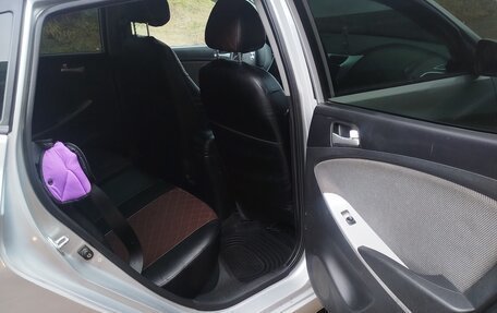 Hyundai Solaris II рестайлинг, 2011 год, 680 000 рублей, 8 фотография