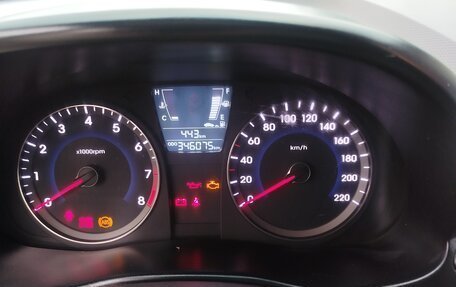 Hyundai Solaris II рестайлинг, 2011 год, 680 000 рублей, 5 фотография