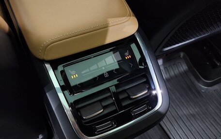 Volvo XC60 II, 2023 год, 3 900 000 рублей, 6 фотография