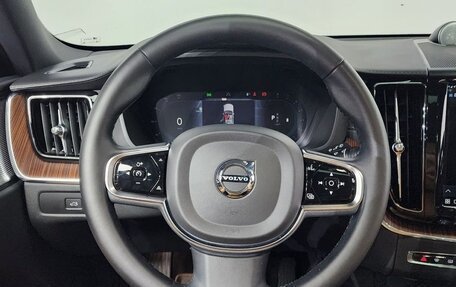 Volvo XC60 II, 2023 год, 3 900 000 рублей, 17 фотография