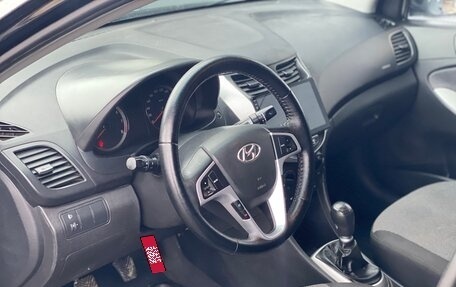 Hyundai Solaris II рестайлинг, 2012 год, 544 000 рублей, 18 фотография