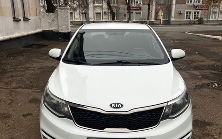 KIA Rio III рестайлинг, 2015 год, 1 100 000 рублей, 3 фотография