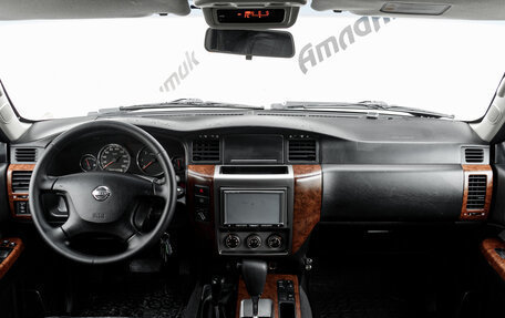 Nissan Patrol, 2006 год, 1 265 000 рублей, 12 фотография