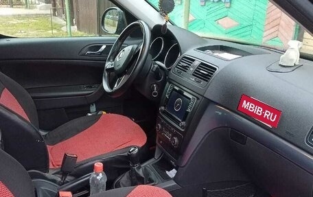 Skoda Yeti I рестайлинг, 2017 год, 1 300 000 рублей, 6 фотография