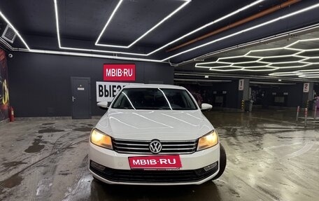 Volkswagen Passat B7, 2013 год, 900 000 рублей, 2 фотография