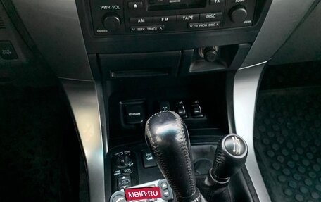 Toyota Land Cruiser Prado 120 рестайлинг, 2006 год, 2 000 000 рублей, 19 фотография