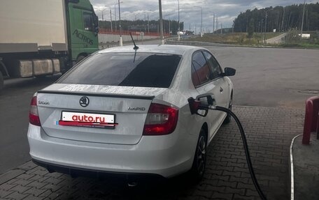 Skoda Rapid I, 2015 год, 600 000 рублей, 3 фотография