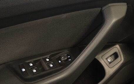 Volkswagen Passat B8 рестайлинг, 2017 год, 1 790 000 рублей, 8 фотография