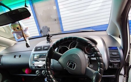 Honda Fit III, 2003 год, 400 000 рублей, 7 фотография