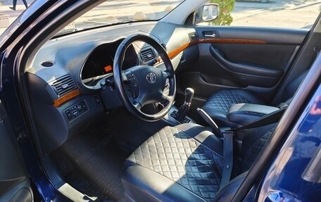 Toyota Avensis III рестайлинг, 2007 год, 900 000 рублей, 10 фотография