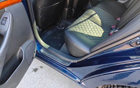 Toyota Avensis III рестайлинг, 2007 год, 900 000 рублей, 24 фотография