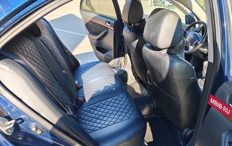 Toyota Avensis III рестайлинг, 2007 год, 900 000 рублей, 31 фотография