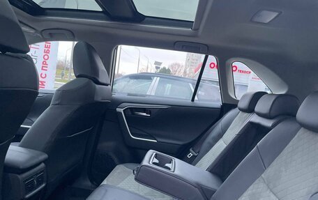 Toyota RAV4, 2025 год, 3 900 000 рублей, 19 фотография