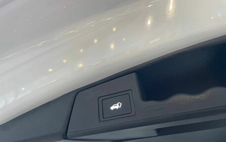 Toyota RAV4, 2025 год, 3 900 000 рублей, 24 фотография