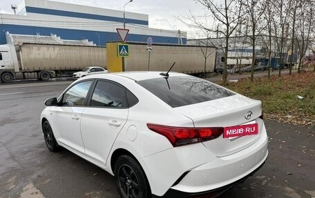 Hyundai Solaris II рестайлинг, 2021 год, 1 600 000 рублей, 5 фотография