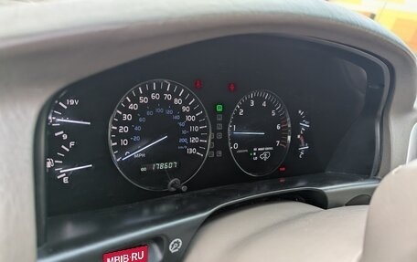 Lexus LX II, 2005 год, 2 100 000 рублей, 6 фотография