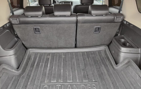 Mitsubishi Outlander III рестайлинг 3, 2015 год, 1 450 000 рублей, 12 фотография