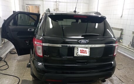 Ford Explorer VI, 2013 год, 1 750 000 рублей, 2 фотография