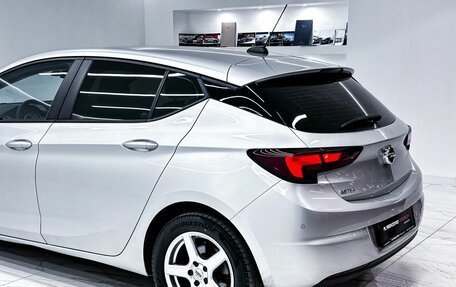 Opel Astra K, 2019 год, 1 700 000 рублей, 24 фотография