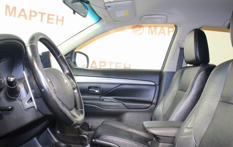 Mitsubishi Outlander III рестайлинг 3, 2013 год, 1 259 000 рублей, 9 фотография