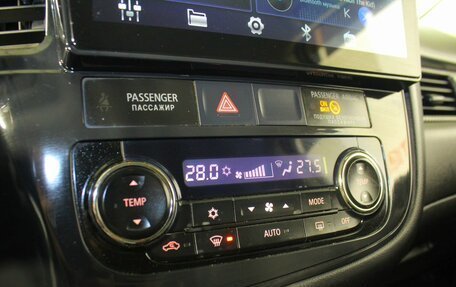 Mitsubishi Outlander III рестайлинг 3, 2013 год, 1 259 000 рублей, 13 фотография