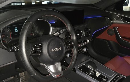 KIA Stinger I, 2022 год, 4 500 000 рублей, 11 фотография