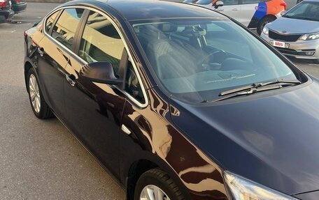 Opel Astra J, 2013 год, 719 000 рублей, 2 фотография