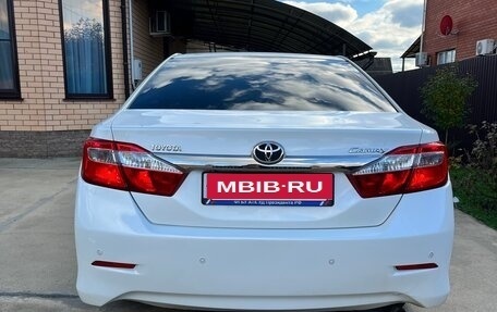 Toyota Camry, 2014 год, 1 800 000 рублей, 2 фотография