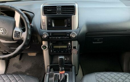 Toyota Land Cruiser Prado 150 рестайлинг 2, 2012 год, 2 500 000 рублей, 8 фотография