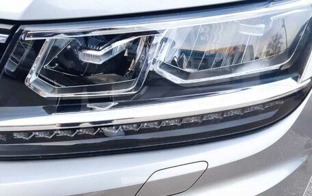 Volkswagen Tiguan II, 2020 год, 2 900 000 рублей, 11 фотография