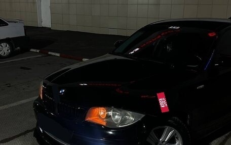 BMW 1 серия, 2008 год, 520 000 рублей, 1 фотография