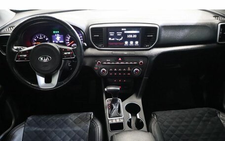 KIA Sportage IV рестайлинг, 2020 год, 2 300 000 рублей, 11 фотография