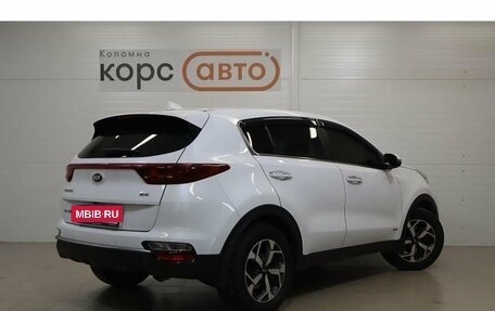 KIA Sportage IV рестайлинг, 2020 год, 2 300 000 рублей, 3 фотография