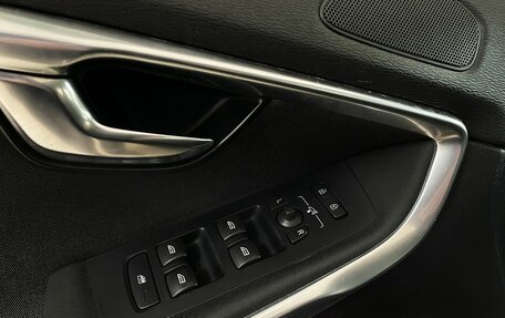 Volvo V40 II рестайлинг, 2014 год, 1 349 000 рублей, 9 фотография