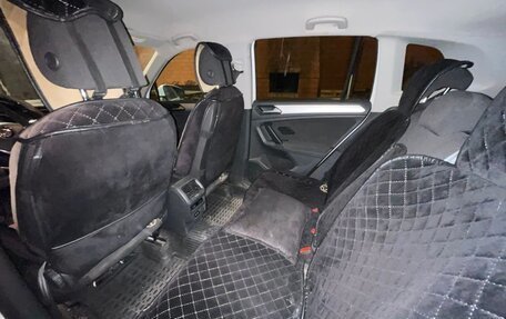 Volkswagen Tiguan II, 2019 год, 1 850 000 рублей, 7 фотография