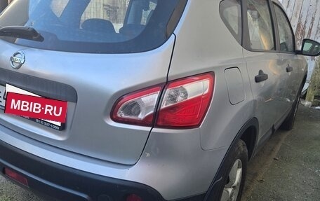 Nissan Qashqai, 2010 год, 800 000 рублей, 2 фотография